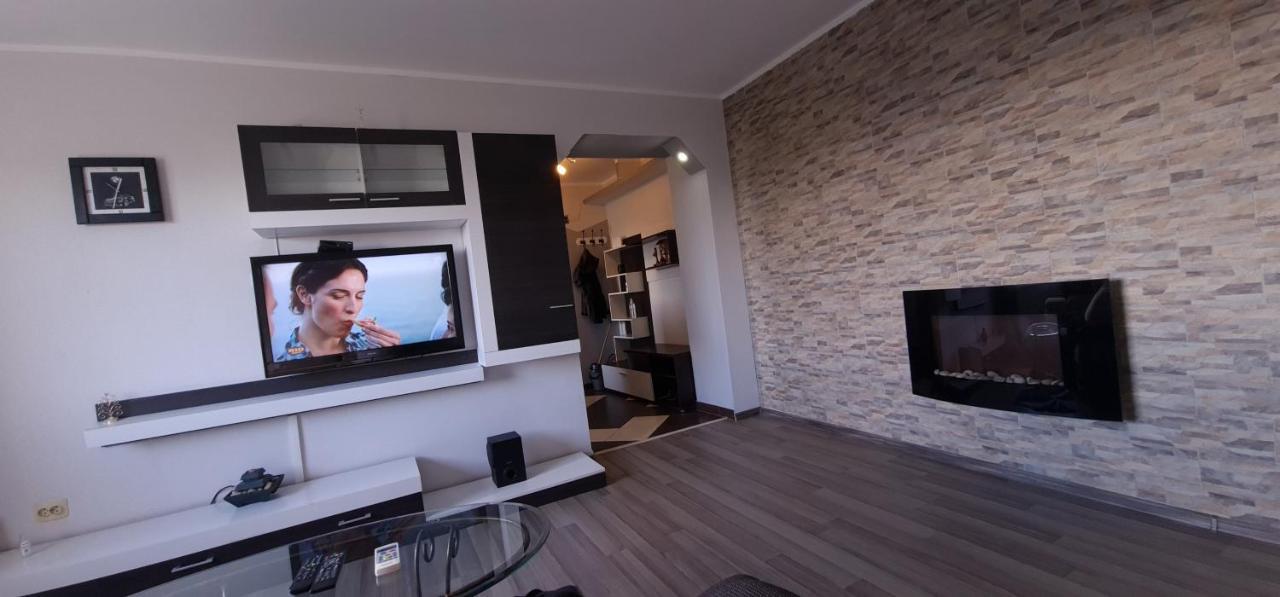 Ultracentral Apartments Bacău Buitenkant foto